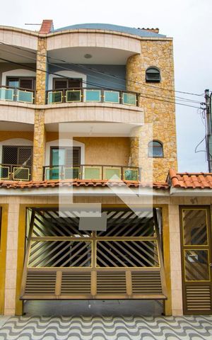 Apartamento à venda com 180m², 2 quartos e 2 vagas Apartamento à venda com 180m², 2 quartos e 2 vagasFachada