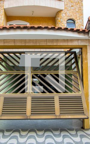 Apartamento à venda com 180m², 2 quartos e 2 vagas Apartamento à venda com 180m², 2 quartos e 2 vagasFachada