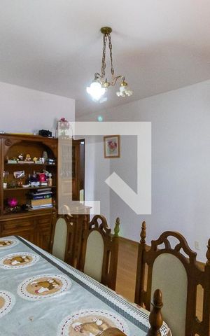 Casa à venda com 262m², 5 quartos e 4 vagas Casa à venda com 262m², 5 quartos e 4 vagasSala de jantar