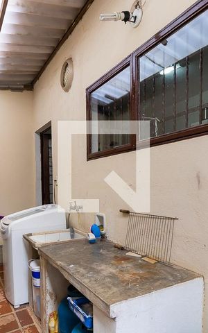 Casa à venda com 262m², 5 quartos e 4 vagas Casa à venda com 262m², 5 quartos e 4 vagasÁrea de serviço