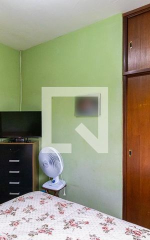 Casa à venda com 262m², 5 quartos e 4 vagas Casa à venda com 262m², 5 quartos e 4 vagasCasa de fundos - Quarto 1