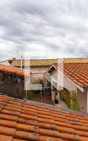 Casa à venda com 262m², 5 quartos e 4 vagas Casa à venda com 262m², 5 quartos e 4 vagasCasa de fundos - Vista do quarto 3