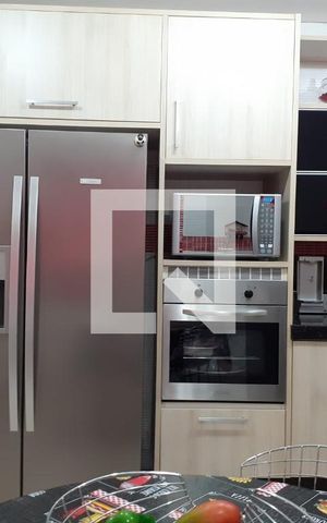 Casa à venda com 143m², 3 quartos e 4 vagas