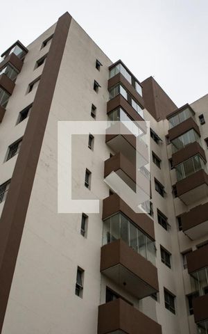 Apartamento para alugar com 57m², 2 quartos e 1 vaga Apartamento para alugar com 57m², 2 quartos e 1 vagaFachada