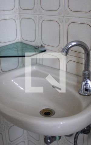 Apartamento para alugar com 57m², 2 quartos e 1 vaga Apartamento para alugar com 57m², 2 quartos e 1 vagaBanheiro