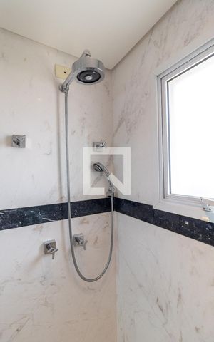Apartamento à venda com 170m², 4 quartos e 3 vagasBanheiro da Suíte 2