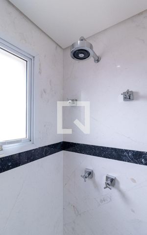 Apartamento à venda com 170m², 4 quartos e 3 vagasBanheiro da Suíte 1