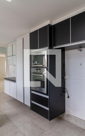 Apartamento à venda com 170m², 4 quartos e 3 vagasCozinha
