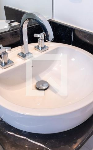 Apartamento à venda com 170m², 4 quartos e 3 vagasBanheiro da Suíte 1