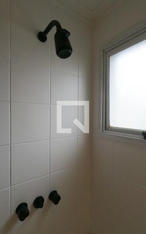 Apartamento à venda com 120m², 2 quartos e 2 vagas Apartamento à venda com 120m², 2 quartos e 2 vagasBanheiro da Suíte