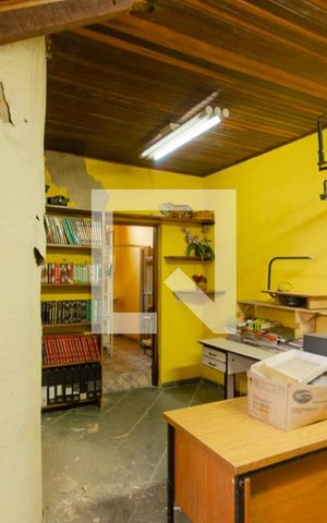 Casa para alugar com 590m², 5 quartos e 8 vagas Casa para alugar com 590m², 5 quartos e 8 vagasQuarto Externo