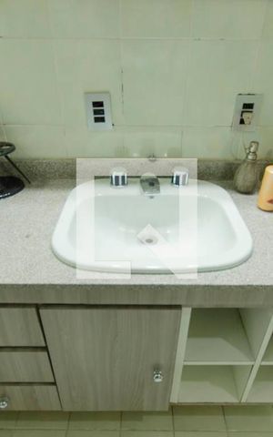 Casa para alugar com 590m², 5 quartos e 8 vagas Casa para alugar com 590m², 5 quartos e 8 vagasBanheiro