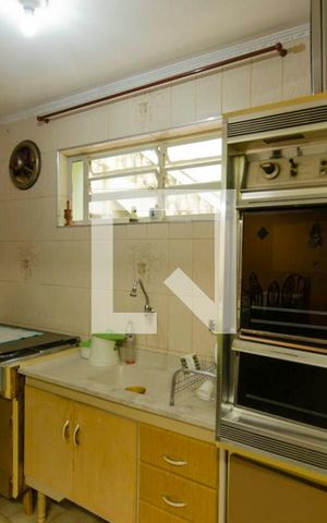 Casa para alugar com 590m², 5 quartos e 8 vagas Casa para alugar com 590m², 5 quartos e 8 vagasCozinha Salão