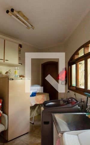 Casa para alugar com 590m², 5 quartos e 8 vagas Casa para alugar com 590m², 5 quartos e 8 vagasÁrea de Serviço