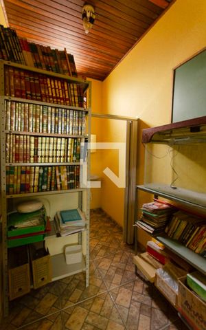 Casa para alugar com 590m², 5 quartos e 8 vagas Casa para alugar com 590m², 5 quartos e 8 vagasQuarto Externo