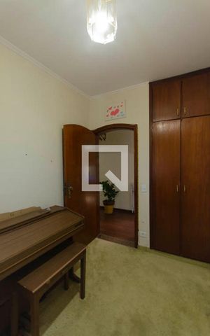 Casa para alugar com 590m², 5 quartos e 8 vagas Casa para alugar com 590m², 5 quartos e 8 vagasQuarto 1