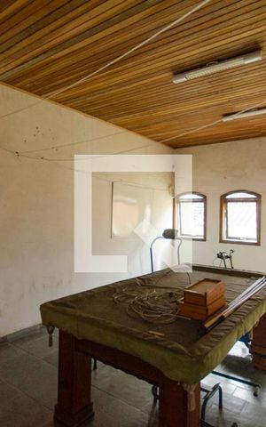 Casa para alugar com 590m², 5 quartos e 8 vagas Casa para alugar com 590m², 5 quartos e 8 vagasQuarto Externo