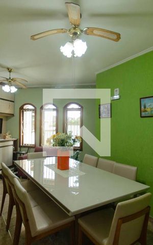 Casa para alugar com 590m², 5 quartos e 8 vagas Casa para alugar com 590m², 5 quartos e 8 vagasSala de Jantar