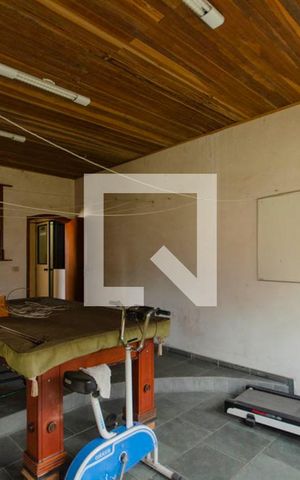 Casa para alugar com 590m², 5 quartos e 8 vagas Casa para alugar com 590m², 5 quartos e 8 vagasQuarto Externo