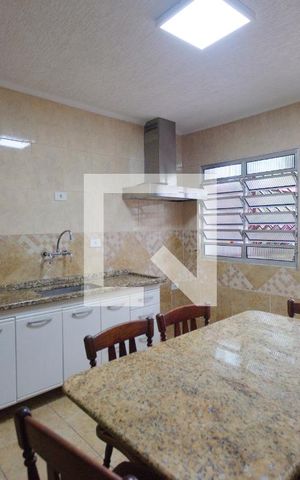 Casa à venda com 146m², 3 quartos e 2 vagas Casa à venda com 146m², 3 quartos e 2 vagasCozinha