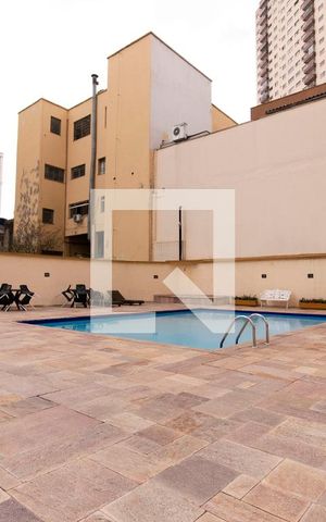 Apartamento para alugar com 70m², 2 quartos e 1 vaga Apartamento para alugar com 70m², 2 quartos e 1 vagaÁrea Comum - Piscina