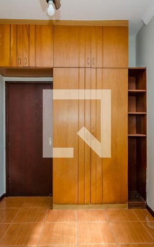 Casa à venda com 200m², 3 quartos e 4 vagas Casa à venda com 200m², 3 quartos e 4 vagasQuarto 2