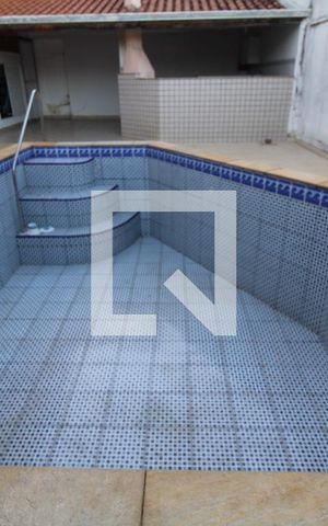 Casa à venda com 300m², 4 quartos e 5 vagasQuintal