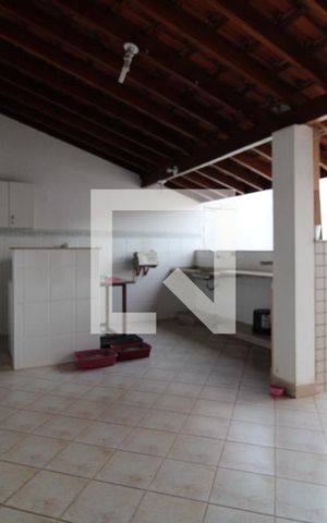 Casa à venda com 300m², 4 quartos e 5 vagasQuintal
