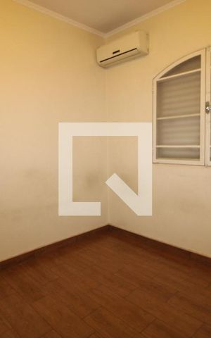 Casa à venda com 300m², 4 quartos e 5 vagasQuarto 4