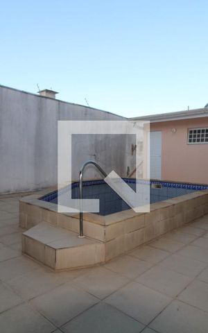 Casa à venda com 300m², 4 quartos e 5 vagasQuintal