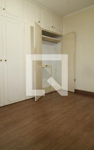 Casa à venda com 300m², 4 quartos e 5 vagasQuarto 2 (suíte)