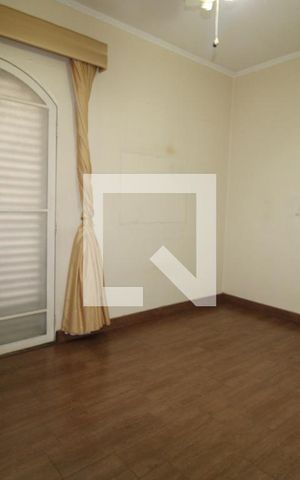 Casa à venda com 300m², 4 quartos e 5 vagasQuarto 2 (suíte)