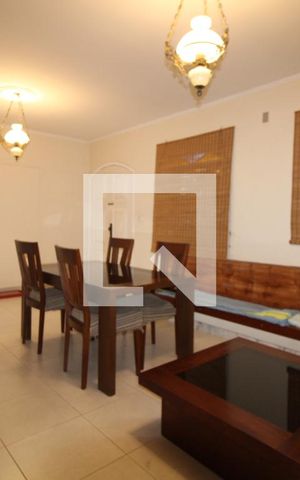 Casa à venda com 300m², 4 quartos e 5 vagasSala
