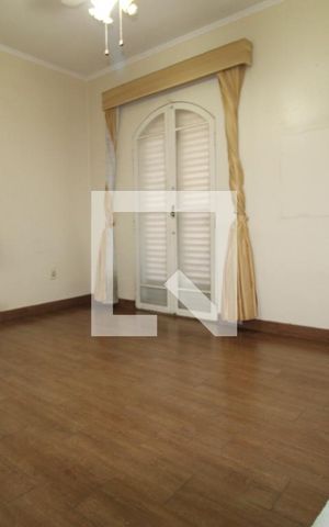 Casa à venda com 300m², 4 quartos e 5 vagasQuarto 2 (suíte)
