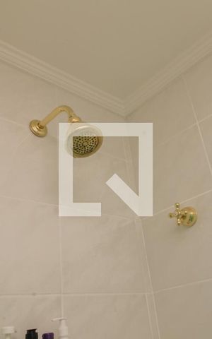 Apartamento à venda com 234m², 3 quartos e 4 vagas Apartamento à venda com 234m², 3 quartos e 4 vagasBanheiro Suíte