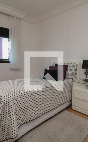 Apartamento à venda com 234m², 3 quartos e 4 vagas Apartamento à venda com 234m², 3 quartos e 4 vagasSuíte 2