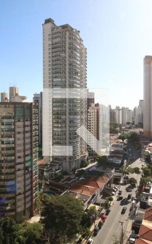 Apartamento à venda com 234m², 3 quartos e 4 vagas Apartamento à venda com 234m², 3 quartos e 4 vagasVista Sala