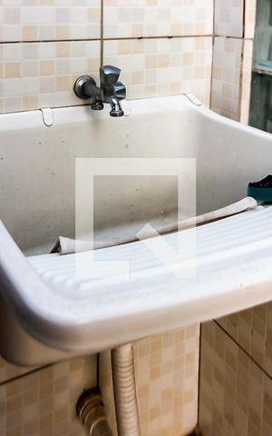 Casa à venda com 62m², 2 quartos e 1 vaga Casa à venda com 62m², 2 quartos e 1 vagaÁrea de Serviço
