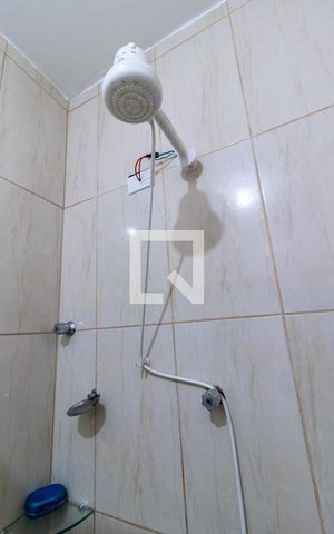 Casa à venda com 200m², 3 quartos e 2 vagasBanheiro 1