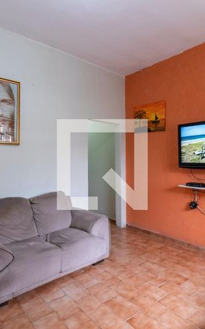 Casa à venda com 200m², 3 quartos e 2 vagasSala