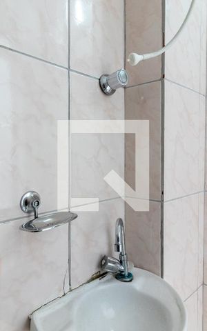 Casa à venda com 200m², 3 quartos e 2 vagasBanheiro de Serviço