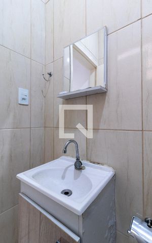 Casa à venda com 200m², 3 quartos e 2 vagasBanheiro 1