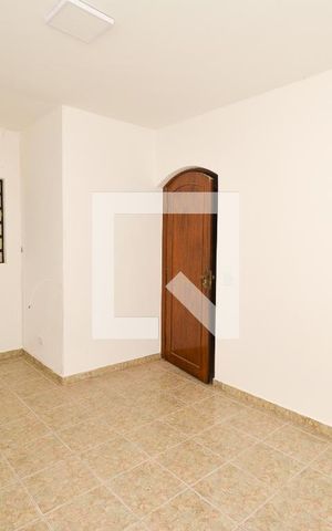 Casa à venda com 185m², 3 quartos e 3 vagas Casa à venda com 185m², 3 quartos e 3 vagasQuarto 1