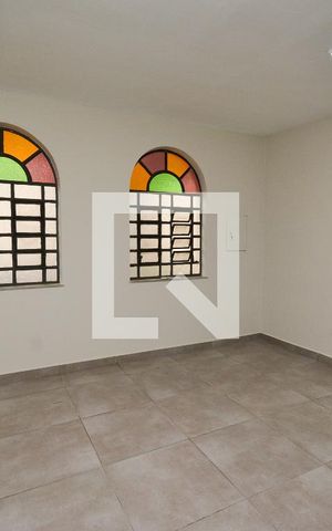 Casa à venda com 185m², 3 quartos e 3 vagas Casa à venda com 185m², 3 quartos e 3 vagasSala
