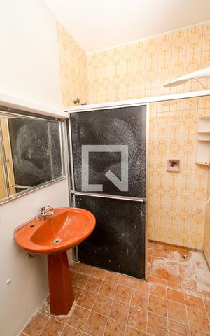 Casa à venda com 185m², 3 quartos e 3 vagas Casa à venda com 185m², 3 quartos e 3 vagasBanheiro
