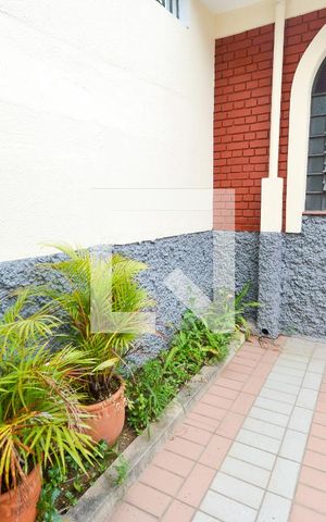 Casa à venda com 185m², 3 quartos e 3 vagas Casa à venda com 185m², 3 quartos e 3 vagasGaragem