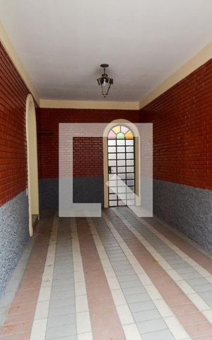 Casa à venda com 185m², 3 quartos e 3 vagas Casa à venda com 185m², 3 quartos e 3 vagasGaragem