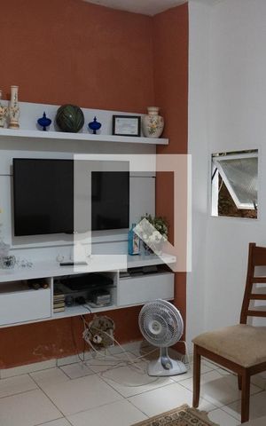 Casa à venda com 50m², 2 quartos e sem vaga Casa à venda com 50m², 2 quartos e sem vagaSala