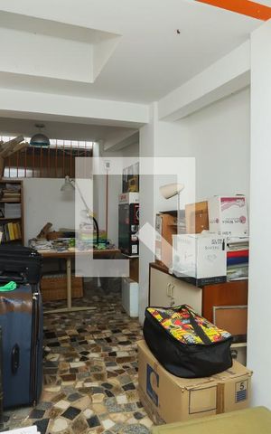 Casa à venda com 440m², 4 quartos e 4 vagasEscritório