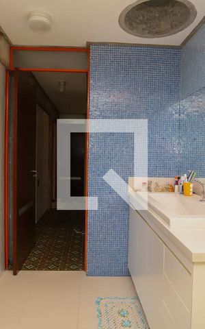 Casa à venda com 440m², 4 quartos e 4 vagasBanheiro do Quarto 3